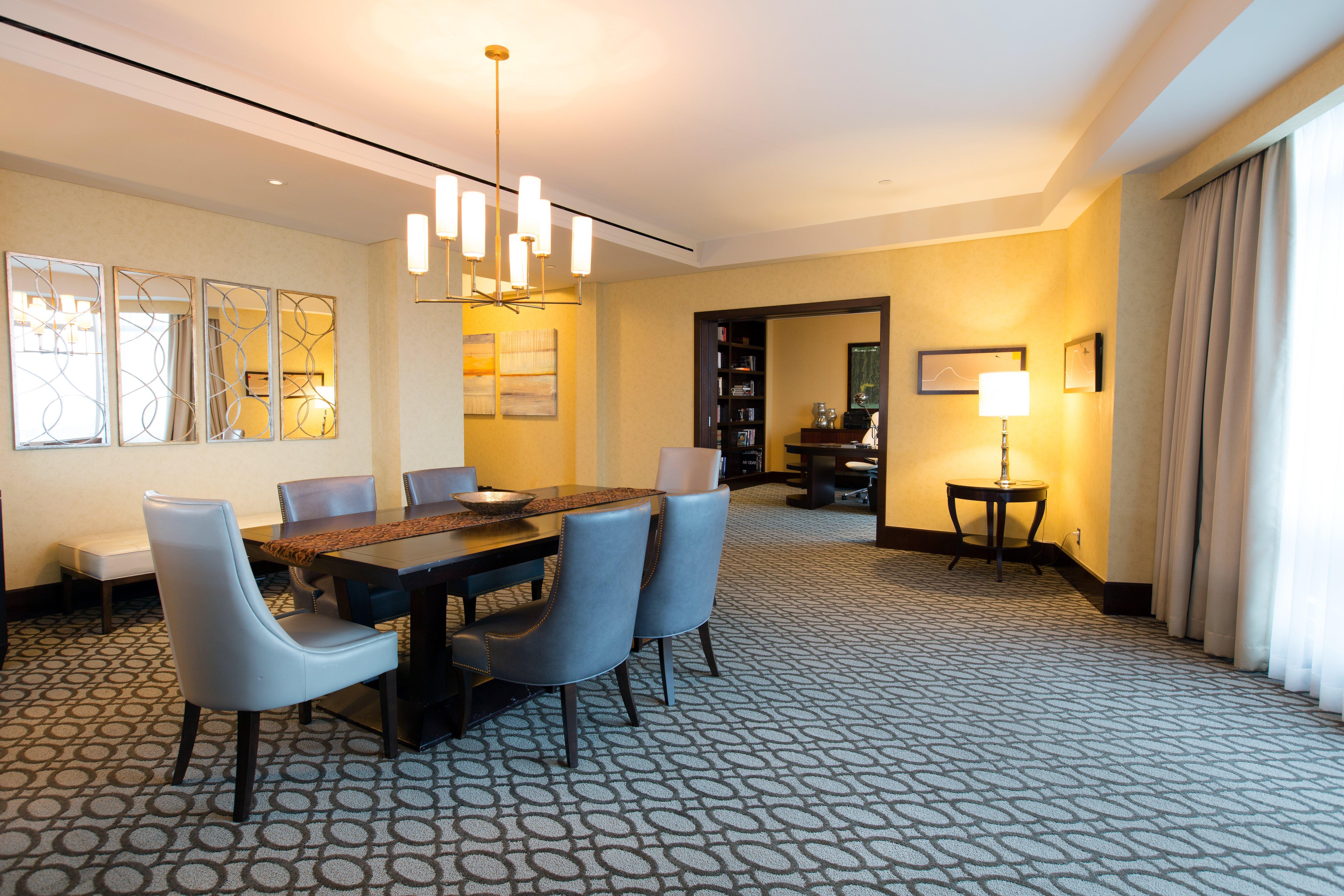 インターコンチネンタル ボストン エクステリア 写真 A suite at the Ritz-Carlton, Dubai