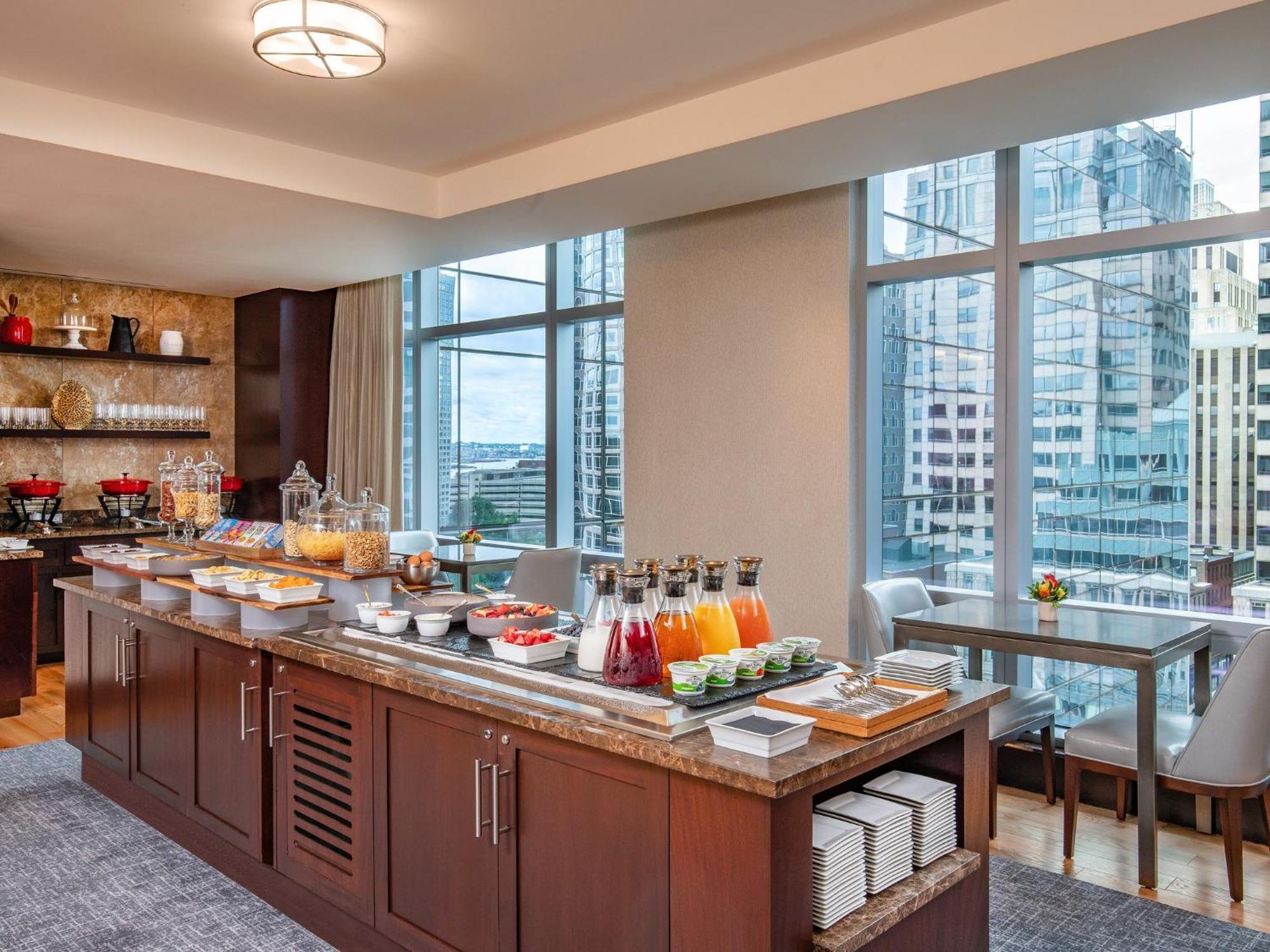 インターコンチネンタル ボストン エクステリア 写真 Club Lounge at the Westin Atlanta